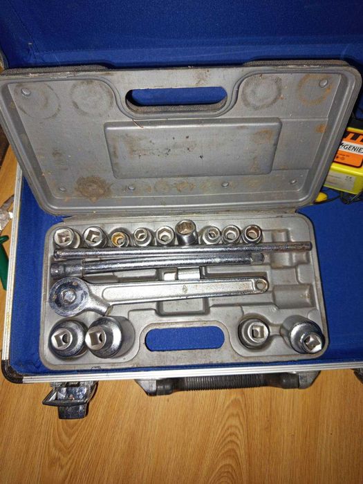 набор торцевых ключей, марки Genie.