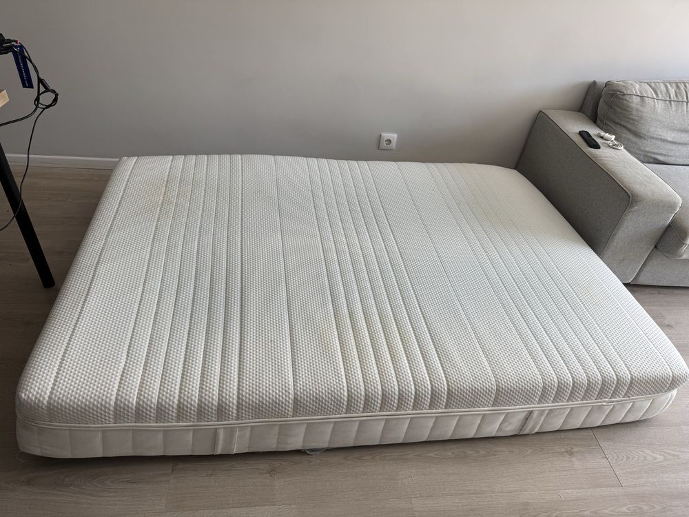 Colchao Casal Seminovo Ikea