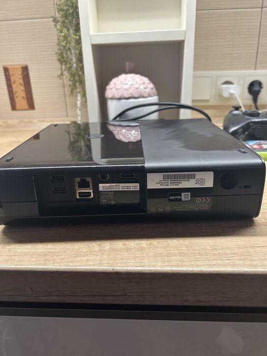 Xbox 360e 500гб консоль