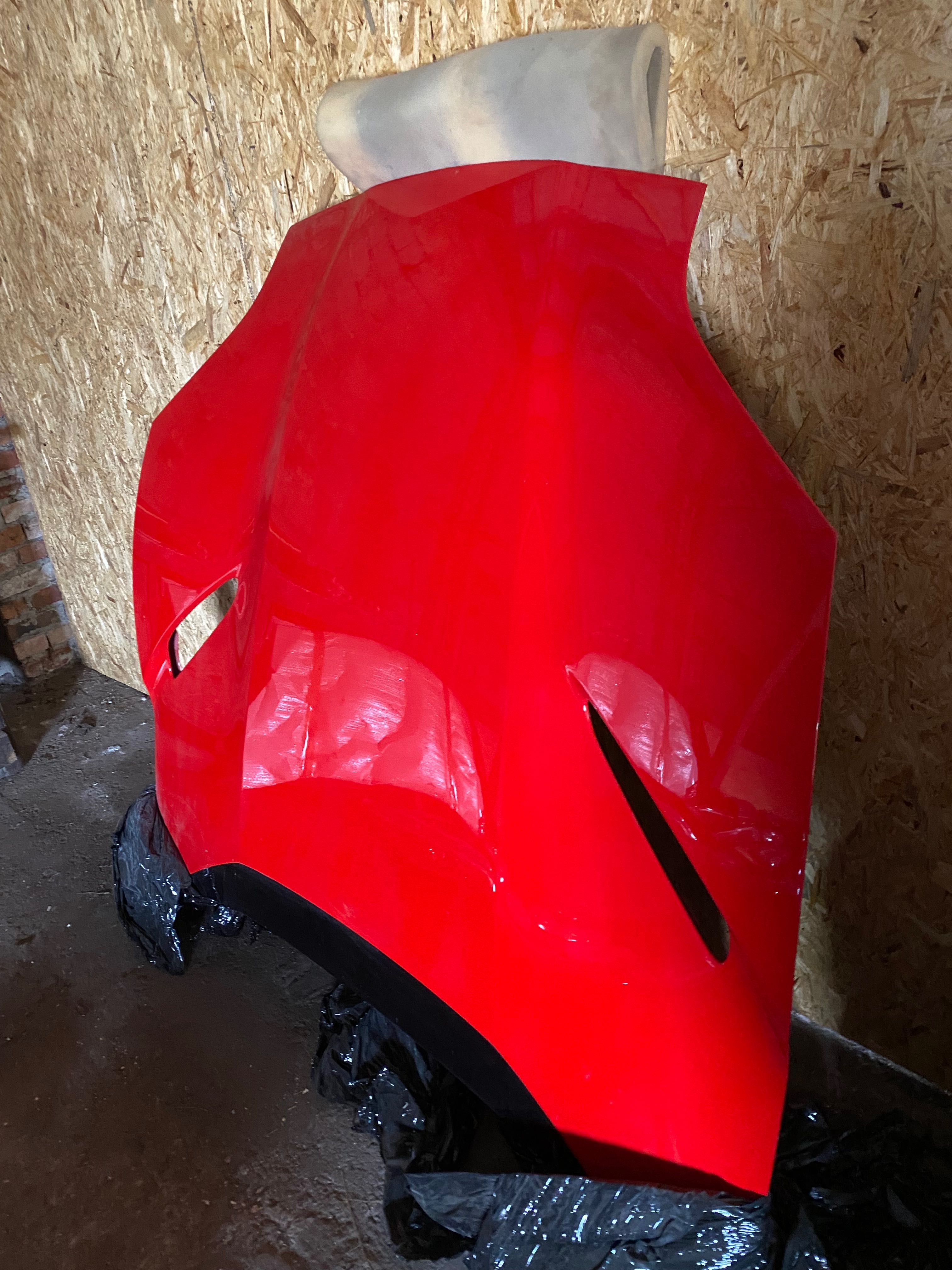 Maska FERRARI 812 superfast w kolor igła