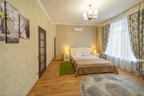 Погодинна подобова оренда квартир центр вул Чорновола