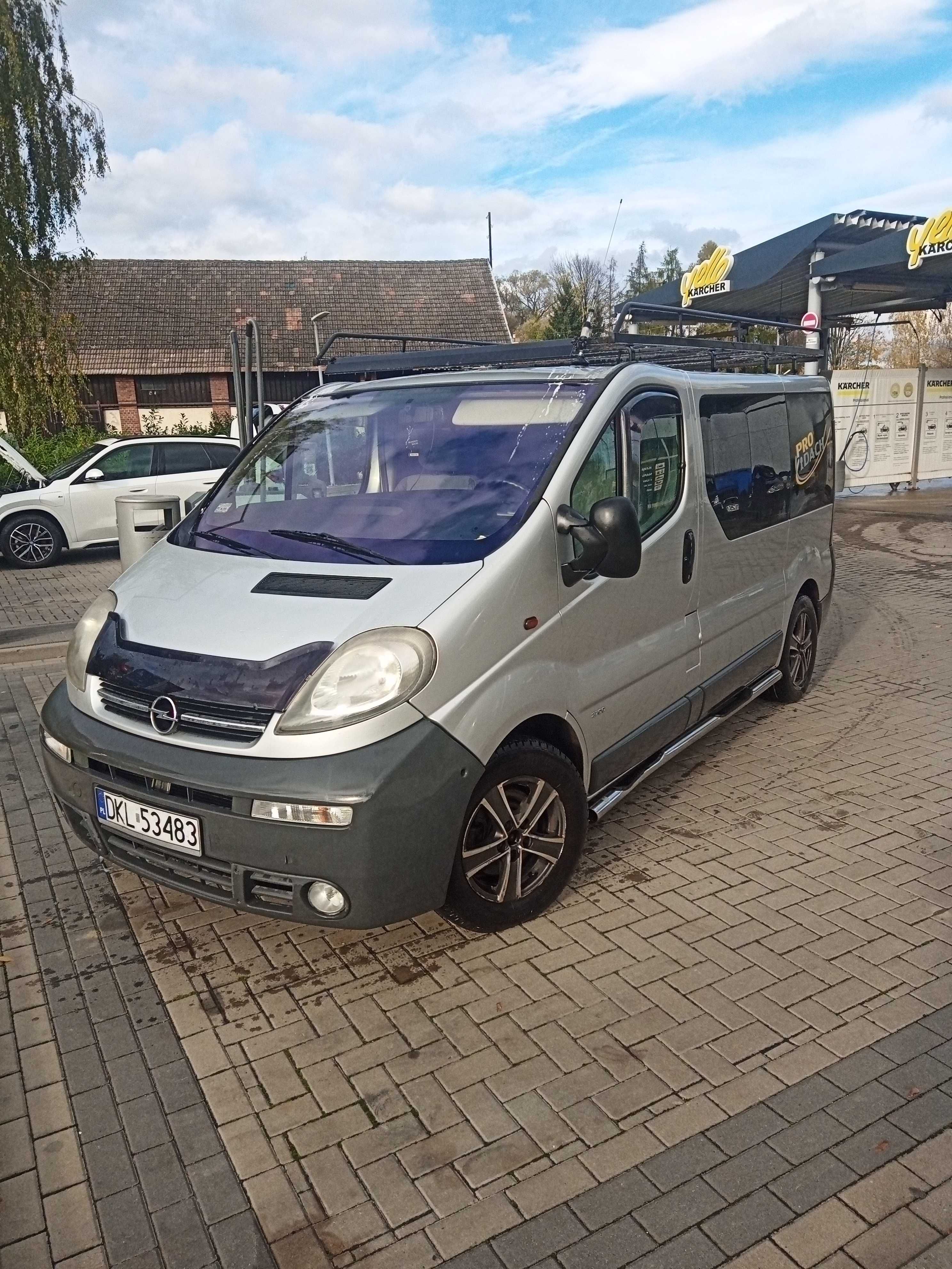 Opel vivaro 2.5 DTI,6 Osób,Brygadówka