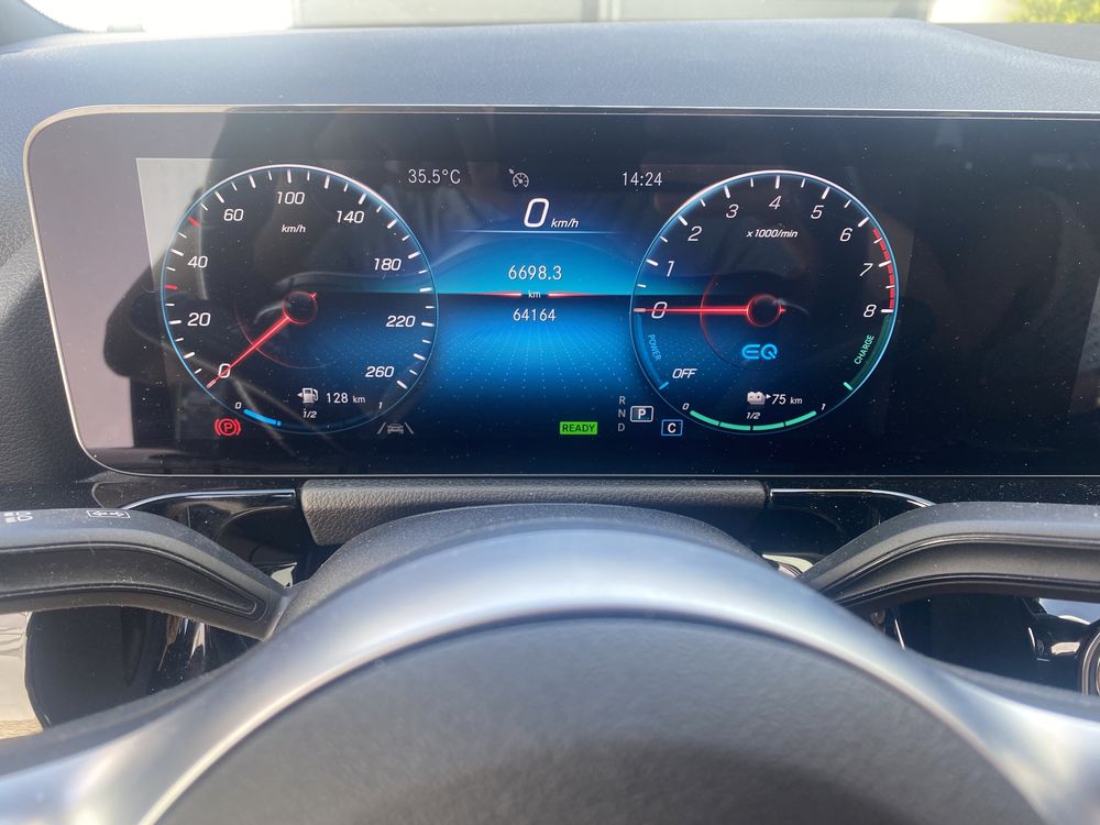 Mercedes B250e AMG