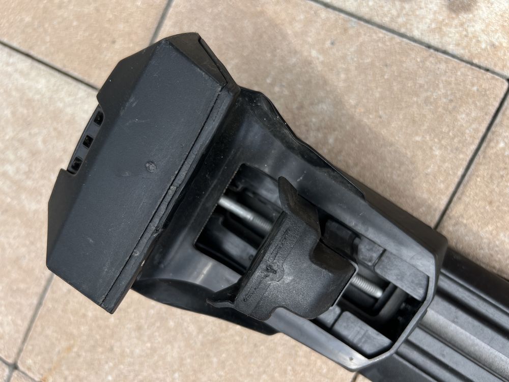 Thule WingBar Evo system bagażnika bazowego czarny