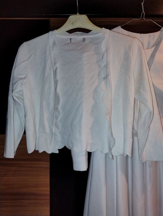 Alba komunijna plus 3 sweterki ,sukienka