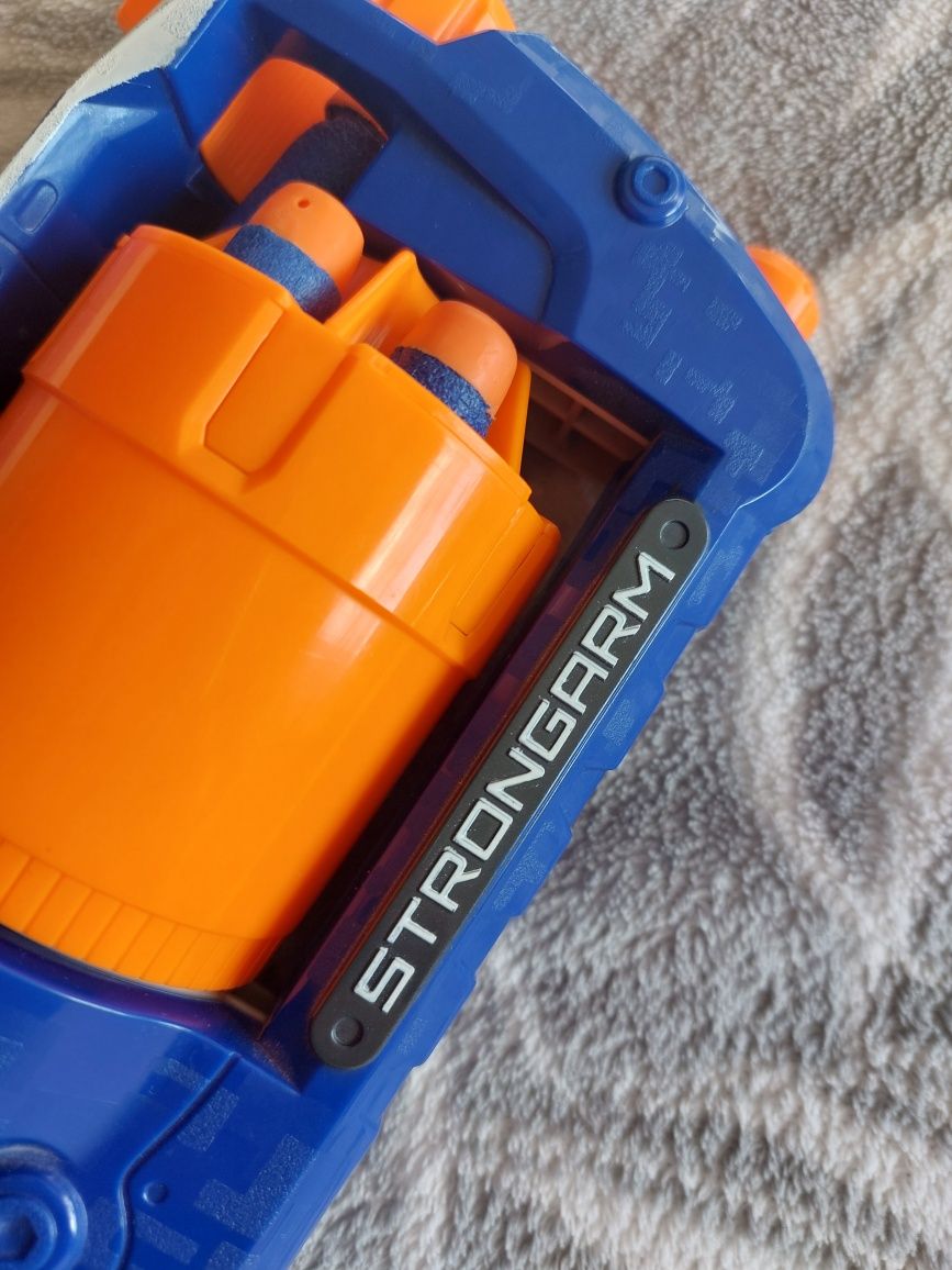 Nerf pistolet strongarm