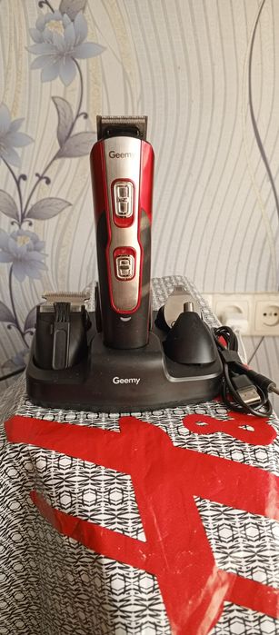 Машинка для стрижки 10 в 1  Geemy