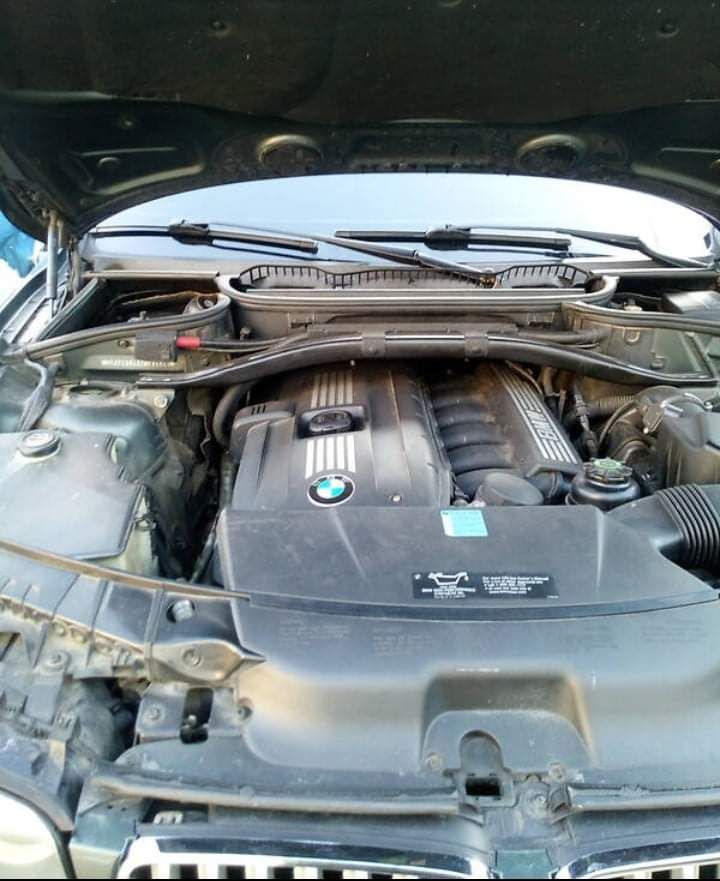 X3 e83 si sport motor.