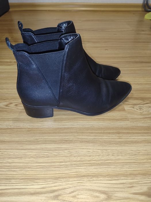 Черевики жіночі коротенькі