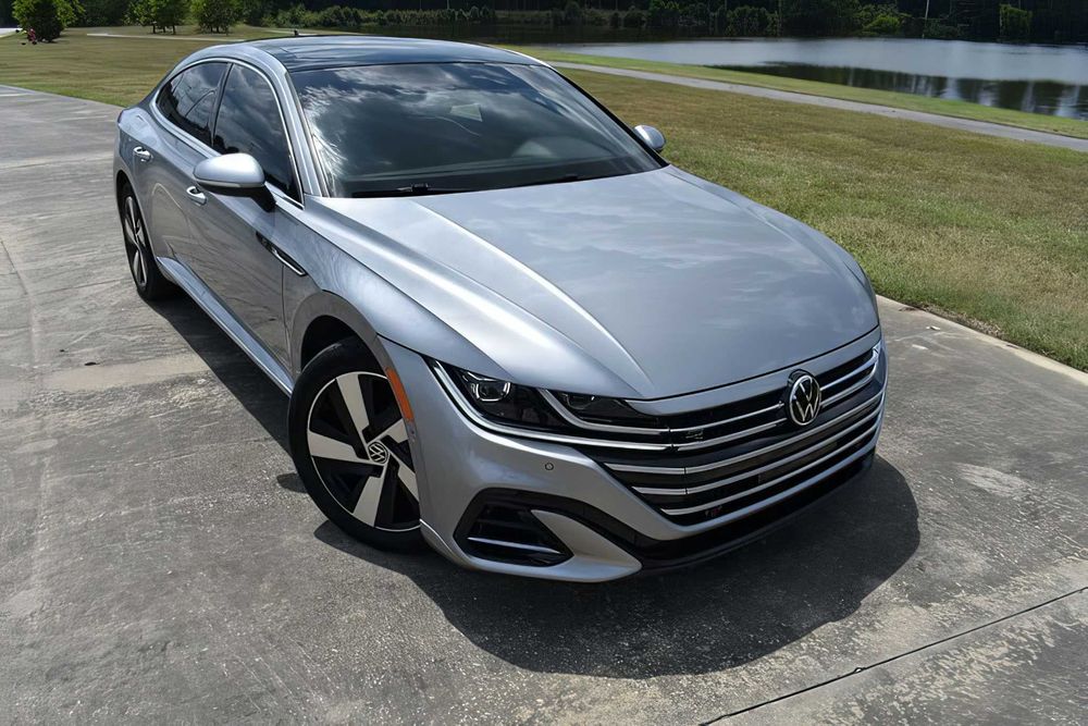 Volkswagen Arteon      2021