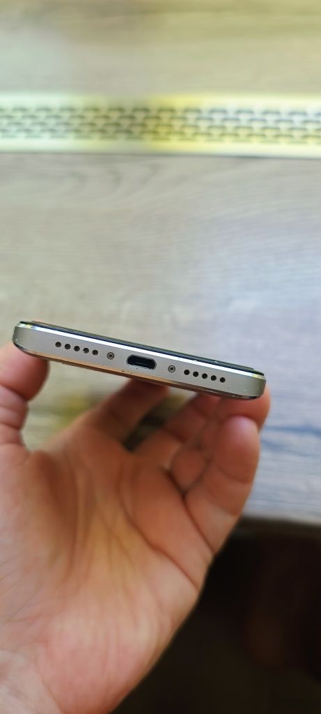Телефон Xiaomi redmi 4 prime