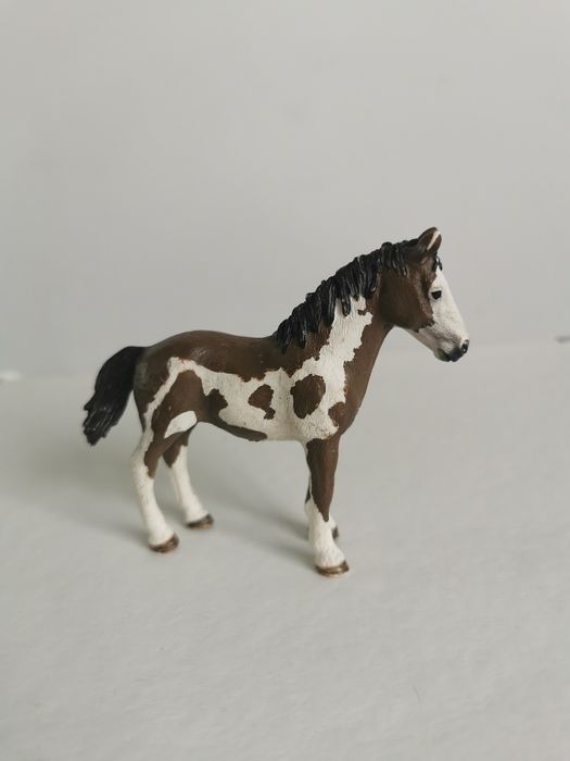 Koń konik Pinto 13695 figurka Schleich