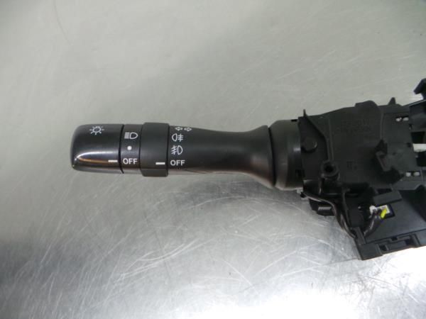 Conjunto / manetes de luzes e limpa vidros TOYOTA Yaris (_P9_)