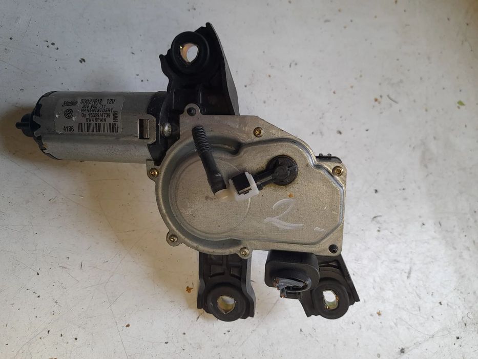 Silniczek wycieraczek tył 3C9.955.711  VW Passat B6 kombi