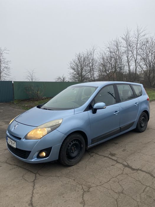 Renault grand scenic
