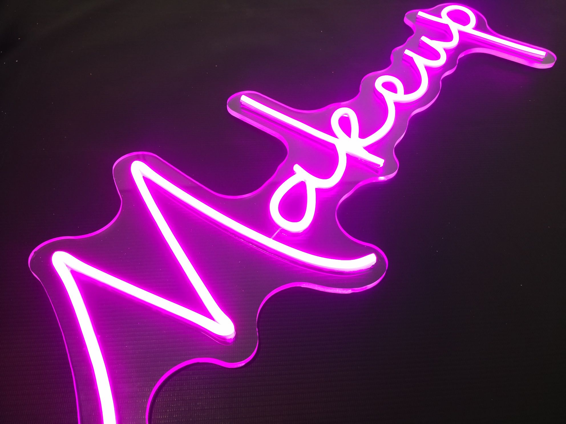 Letreiro em Neon - Produção Própria