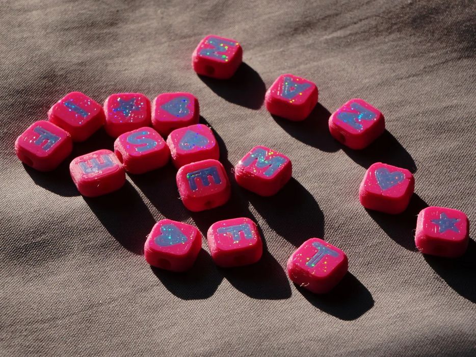 Missangas Personalizadas com Símbolos Letras Números