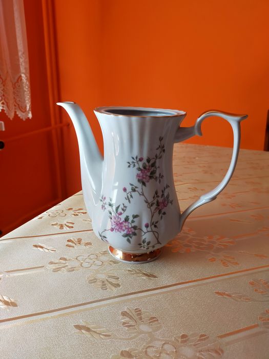 Dzbanek porcelanowy z Chodzieży.