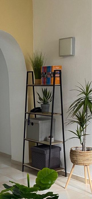 Estantes peqenas multiusos praticas