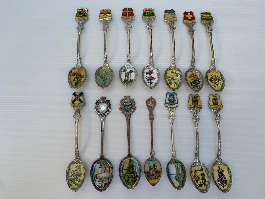 Lindas colheres de coleção ( 14 ) com esmalte , Lembrança , Souvenir