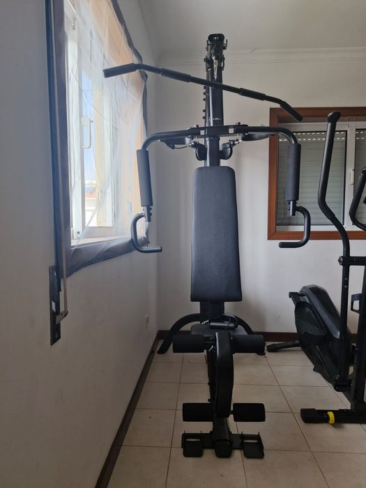 Conjunto de Aparelhos de Ginástica
Conjunto de Aparelhos de Ginástica