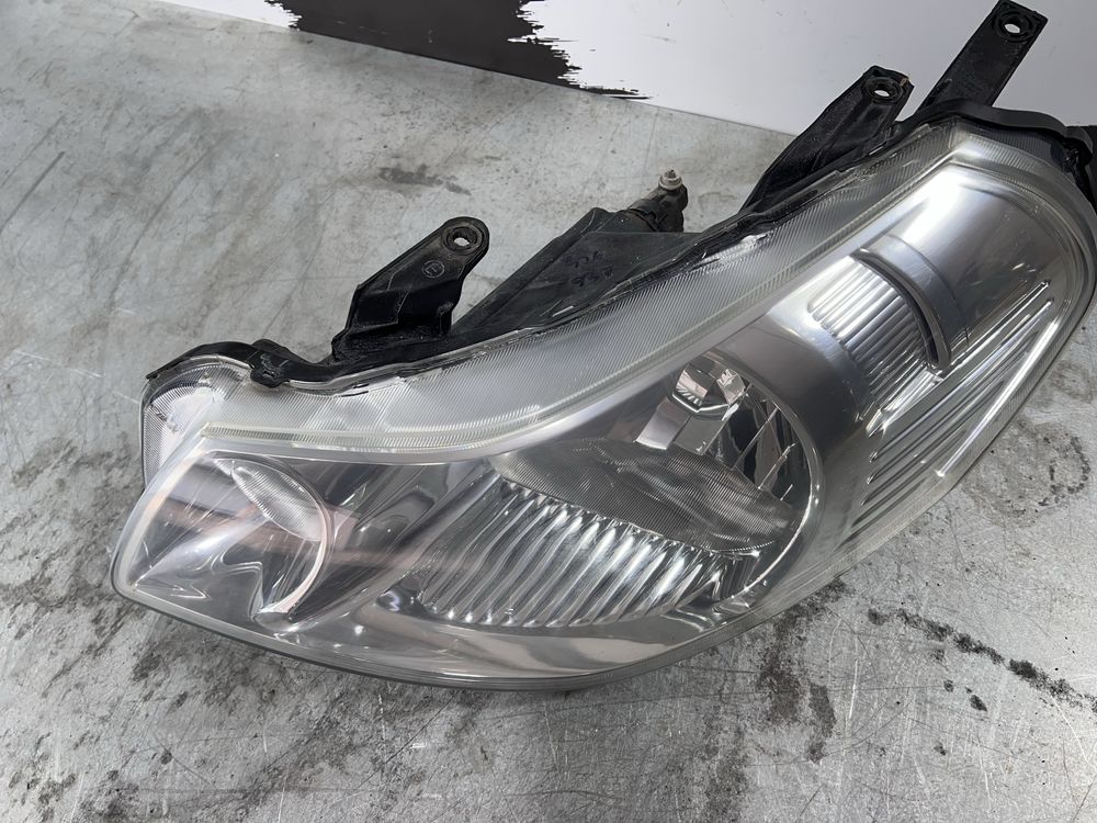 Передня Ліва фара Suzuki sx4