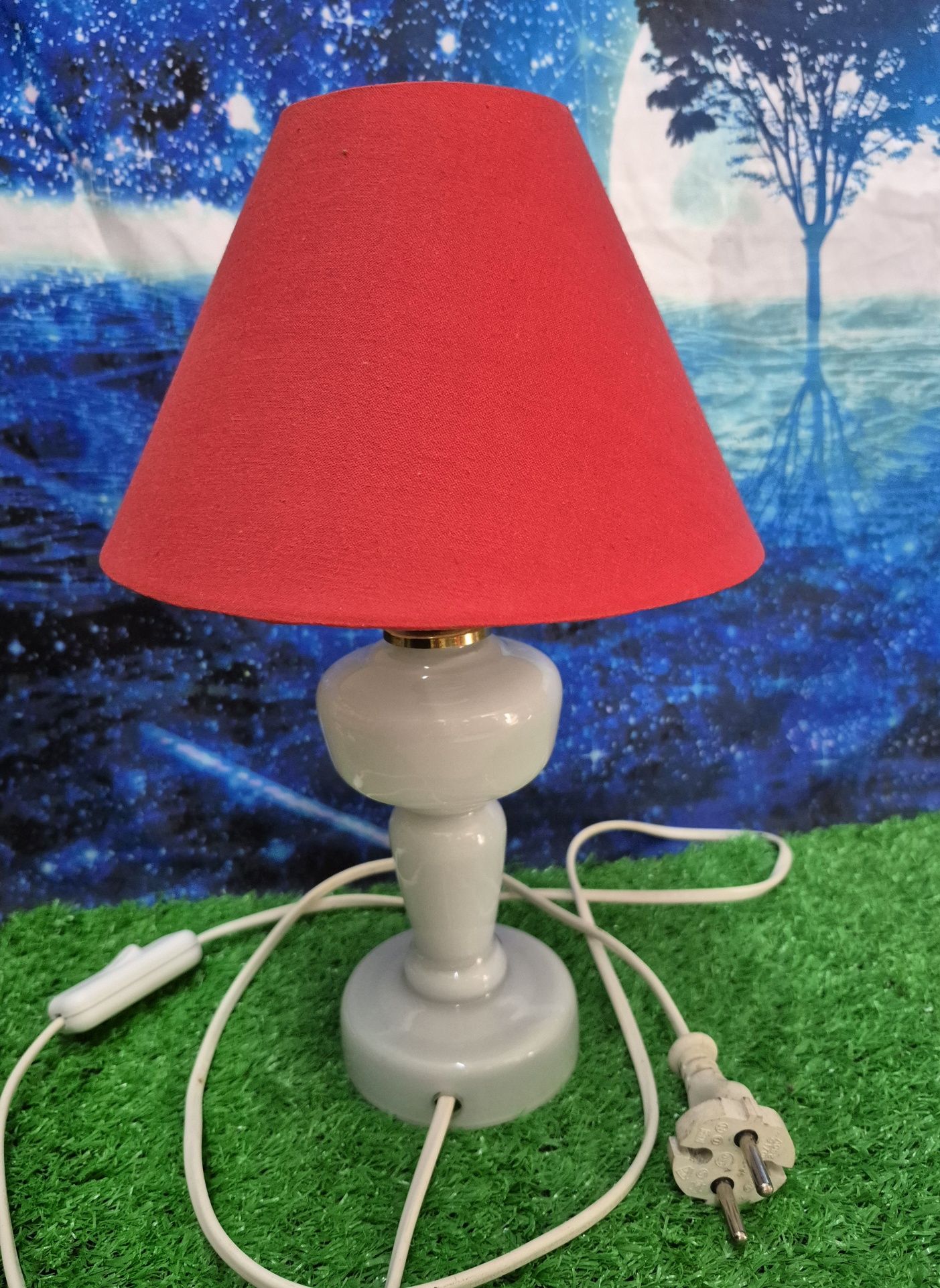 Antyczna lampa z nowym abażurem