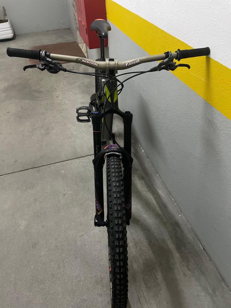 Bicicleta DeVinci Troy quadro carbono