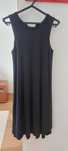 Vestido preto, c/ decote halter, da massimo dutti.