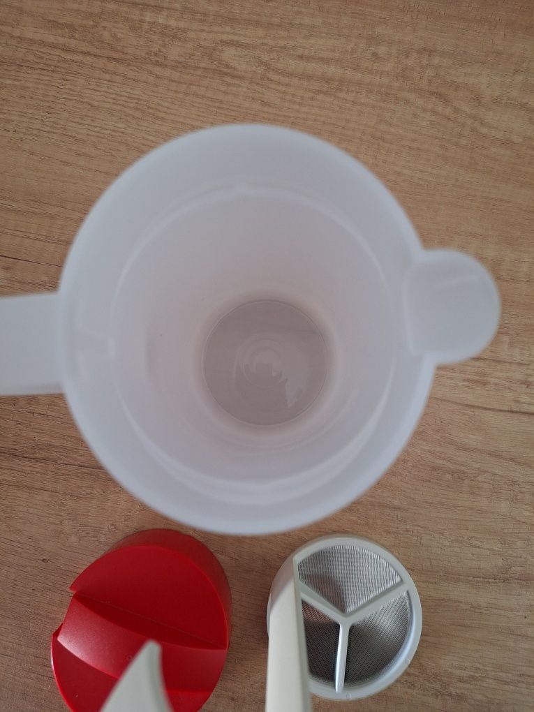Dzbanek do cappuccino/ mikser  tupperware 500ml