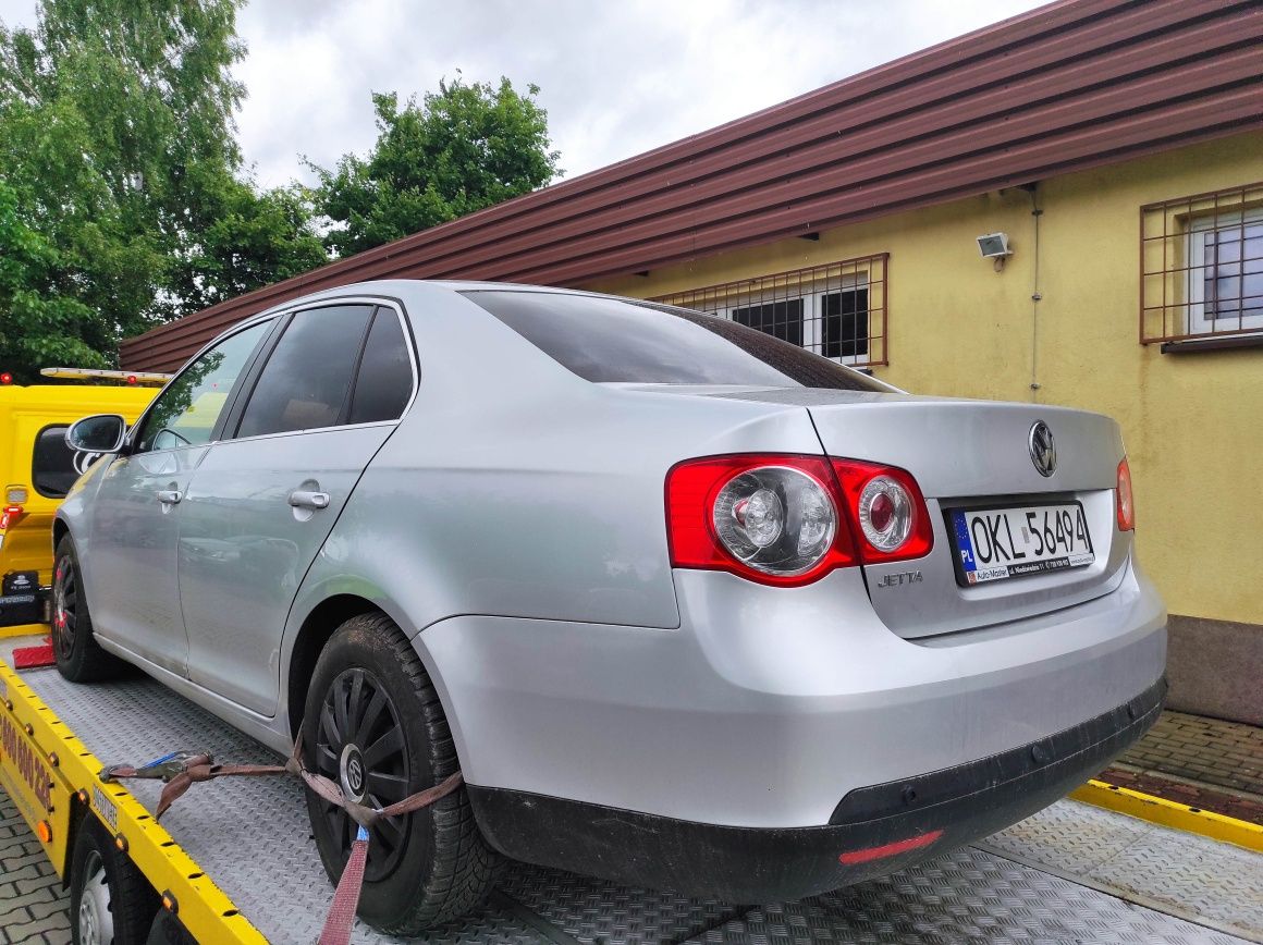 VW Jetta 2010r idealny stan 1.6 tdi