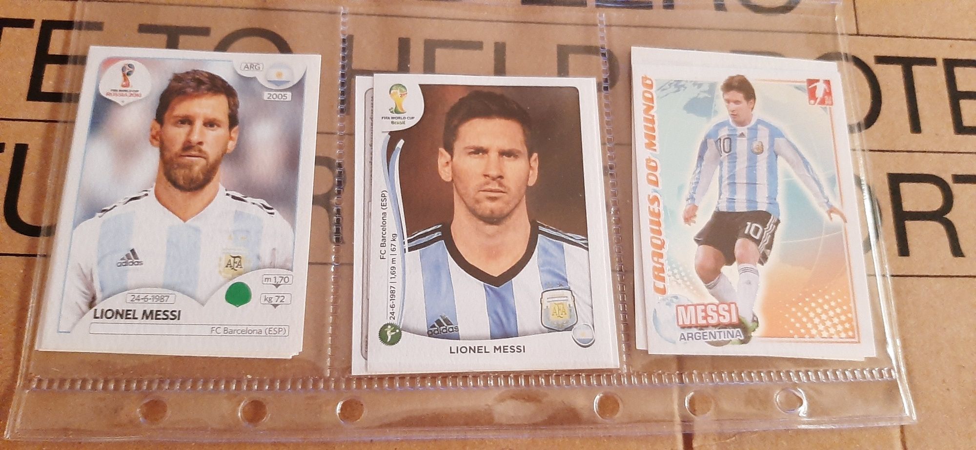 4 cromos/2 cartas Messi