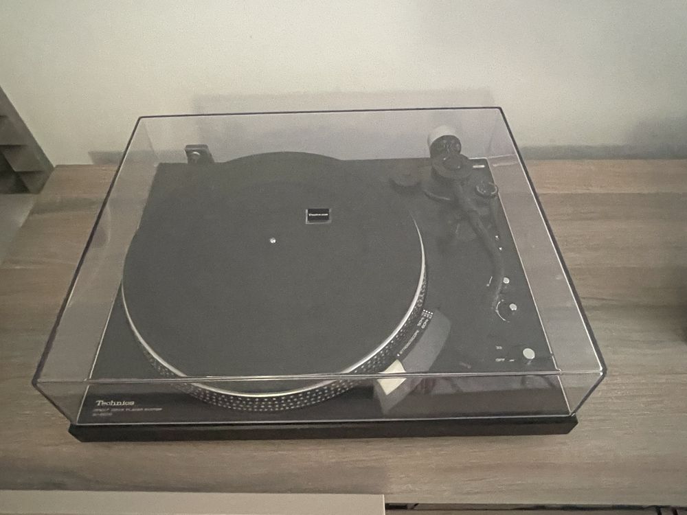 Вініловий Програвач Technics SL-2000 класика, ідеальний , мануальний