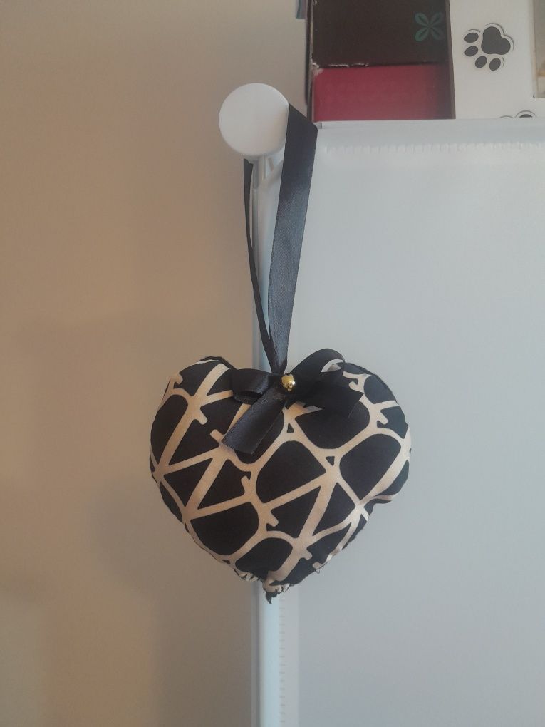 Nowa zawieszka na ścianę czarno złota Serduszko 12cm