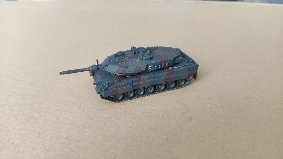 Сборная модель танка 1:72 Leopard 2A5 Revell