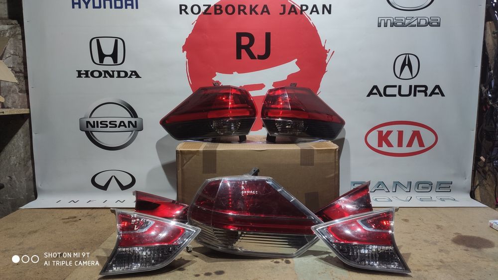 Задній лівий правий фонарь в крило Nissan Rouge T33 кузов 2022+ USA