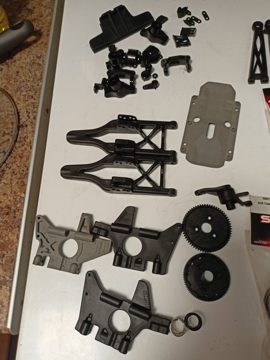 Części RC do modeli traxxas hpi hbx team asociated