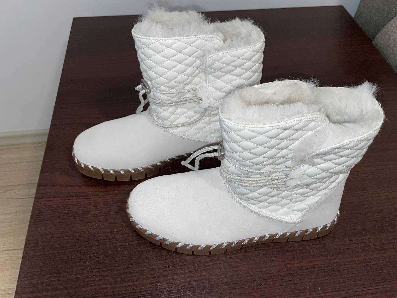 Śniegowce/Buty za kostkę/Zimowe botki