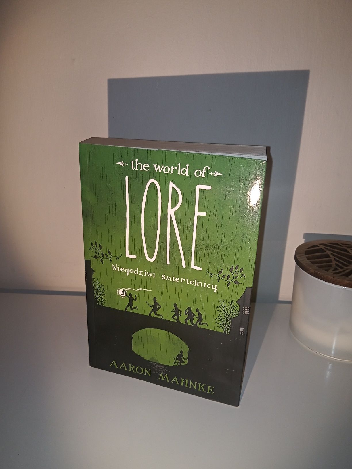 The world of LORE: Niegodziwi śmiertelnicy- Aaron Mahnke