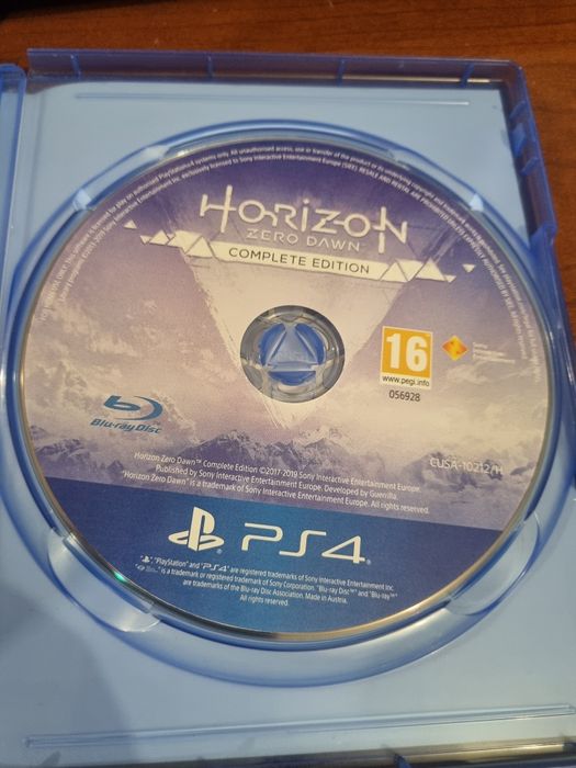 Jogo ps4 horizon zero dawn - português