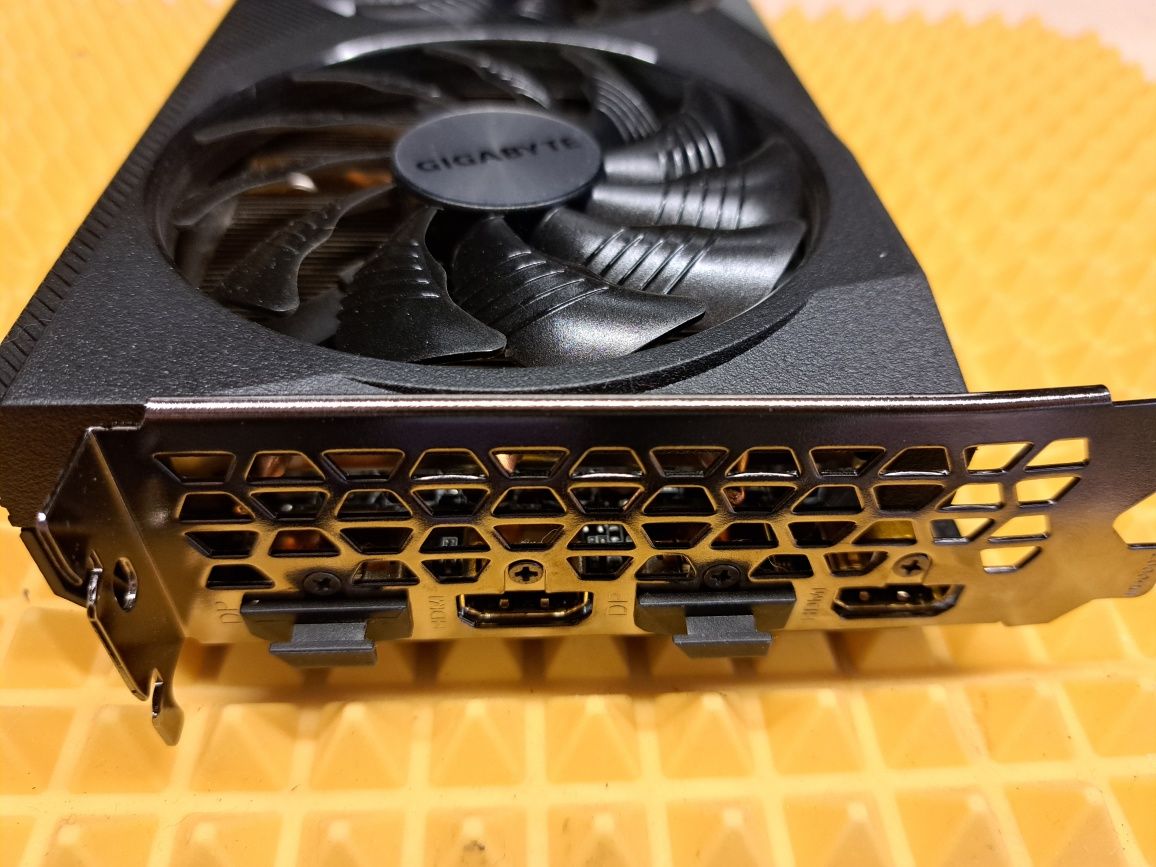 Відеокарта Gigabyte GeForce RTX 3060 Gaming OC 8192MB