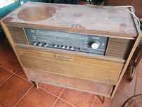 Radio antigo usado