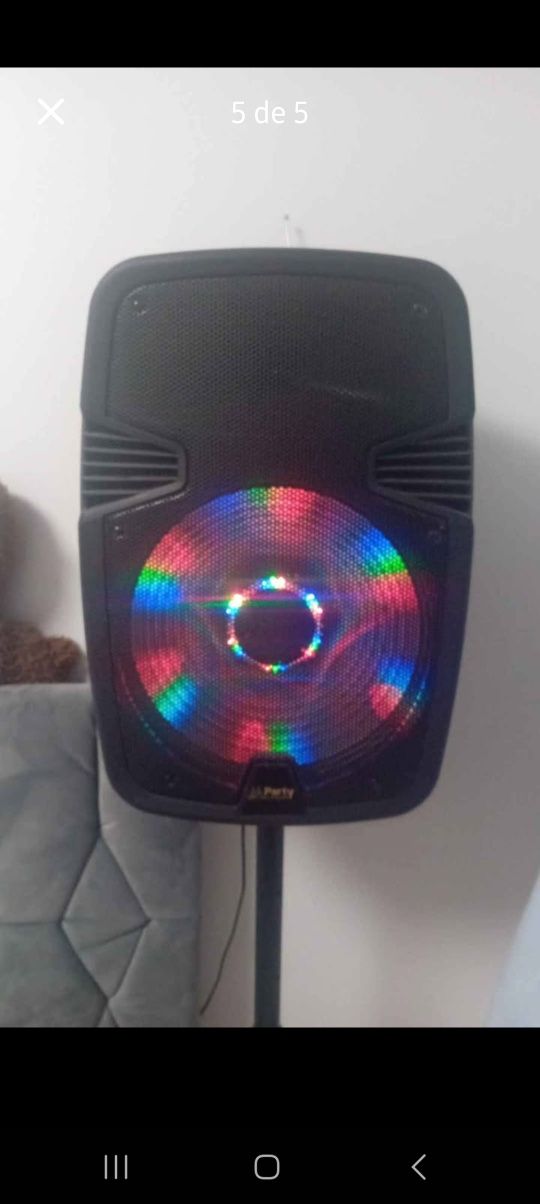 Coluna de som com luzes e Bluetooth