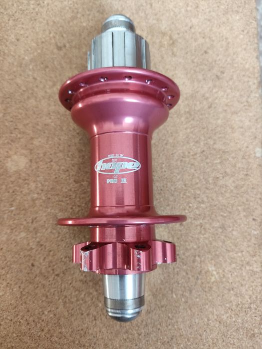 Piasta HOPE PRO 2 SS - Single Speed 10X135, 32H, czerwona.