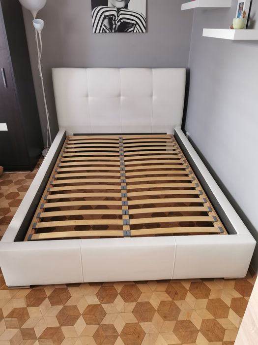Rama łóżka ze stelażem na materac 1,40mx2m