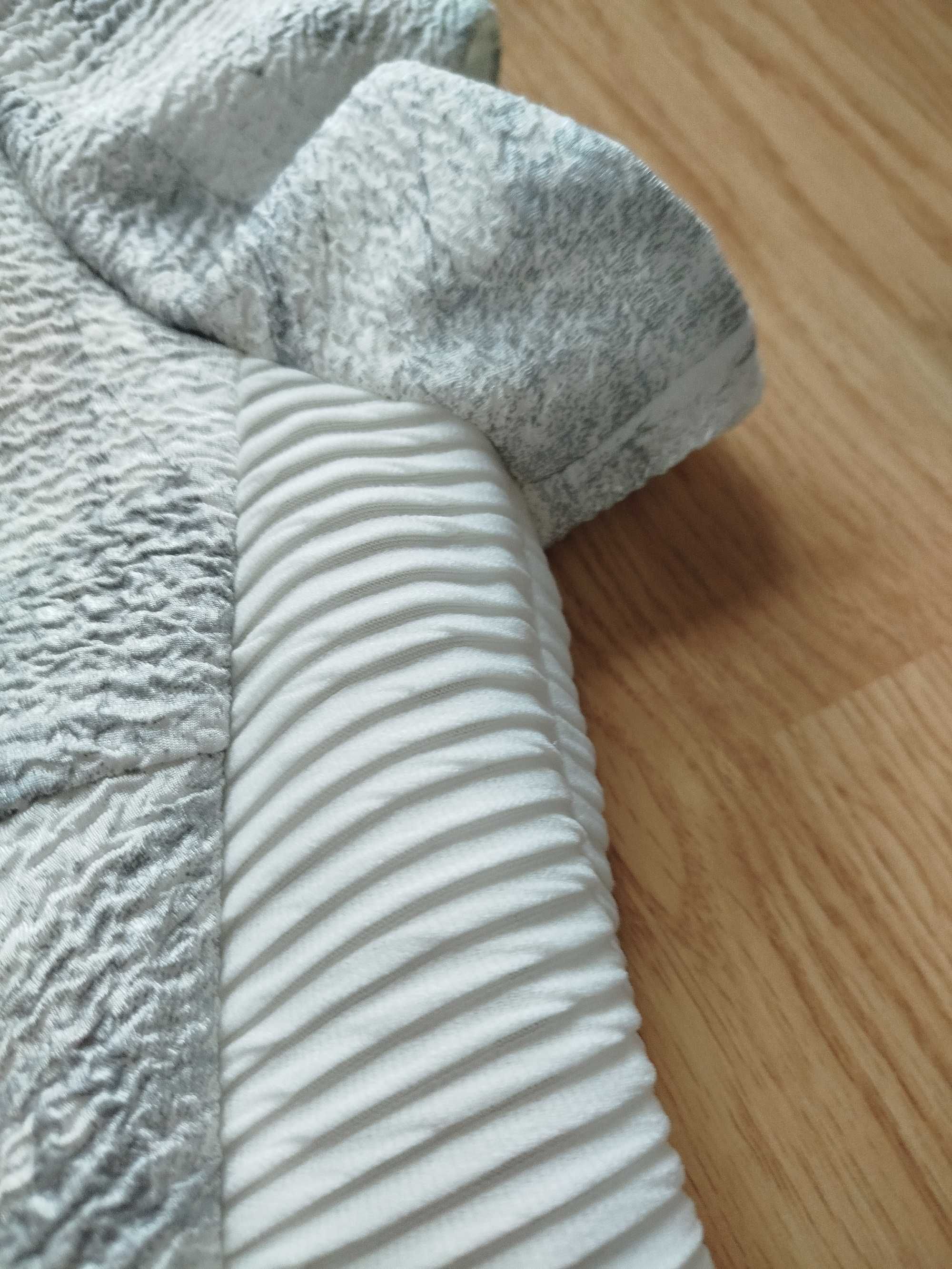Elegancka sukienka kremowo- szara ze srebrnymi dodatkami, rozmiar 42