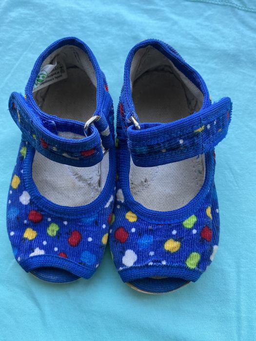 Продам макасини-тапки