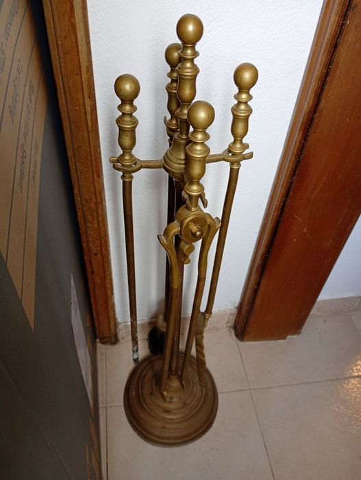 Antigo Conjunto de Lareira