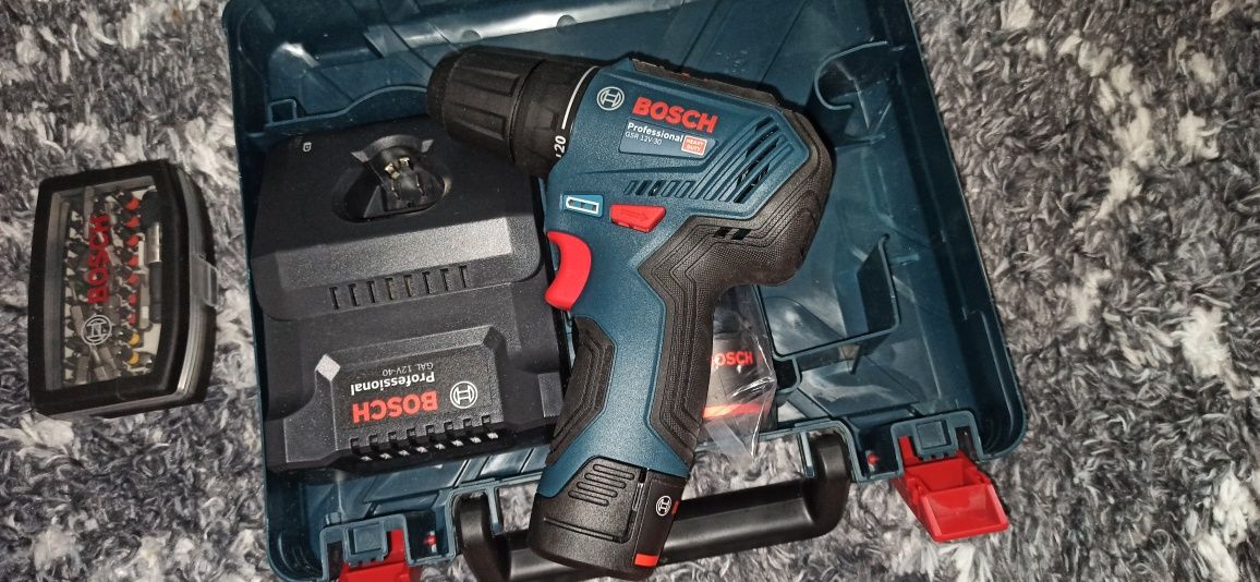 Akumulátorová wiertarko-wkrętarka Bosch GSR 12v-30 professional orygin