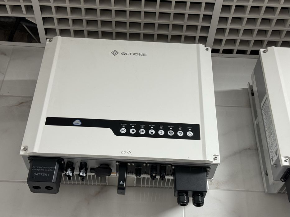 Гібридний інвертор Goodwe 5 kWt